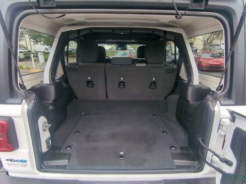 Used 2025 Jeep Wrangler Unlimited Rubicon 4xe w/ Convenience Group image 14