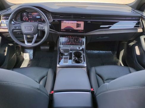Used 2019 Audi Q8 Premium Plus w/ Premium Plus image 17