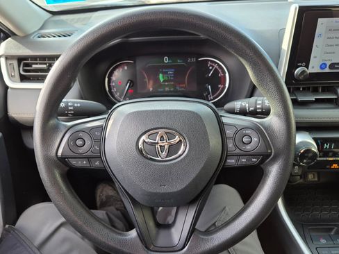 Used 2023 Toyota RAV4 XLE image 38