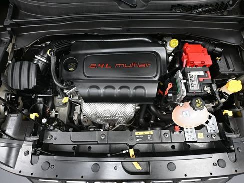Used 2021 Jeep Renegade Latitude w/ Convenience Group AWD/4WD image 39