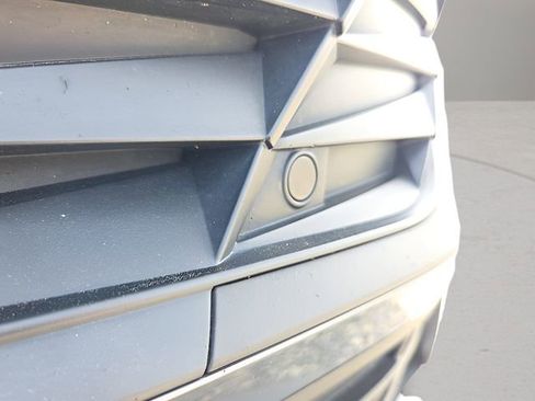 Used 2025 Hyundai Elantra Blue image 16