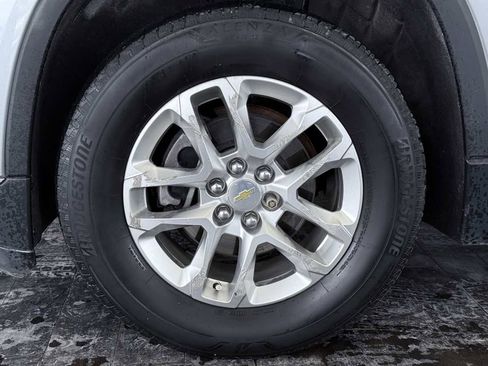 Used 2019 Chevrolet Traverse LT image 36