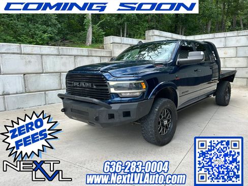 Used 2022 RAM 2500 Laramie AWD/4WD image 1