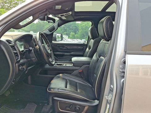 Used 2023 RAM 1500 Limited AWD/4WD image 17