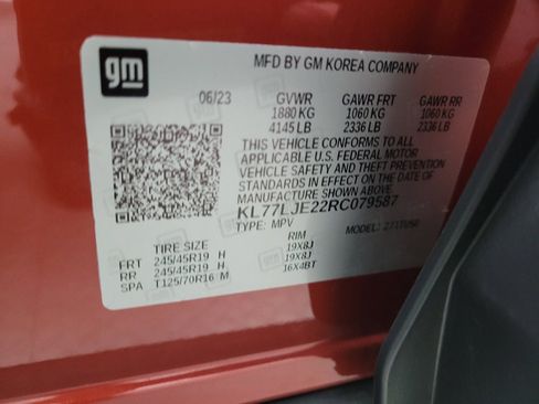 Used 2024 Chevrolet Trax RS w/ Sunroof Package FWD image 33