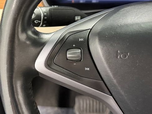 Used 2020 Tesla Model X Long Range AWD/4WD image 22