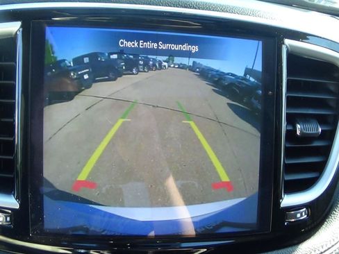 Certified 2024 Chrysler Pacifica Limited w/ Trailer Tow Group FWD image 34