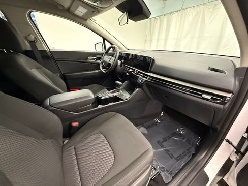 Used 2026 Kia Sportage LX FWD image 8