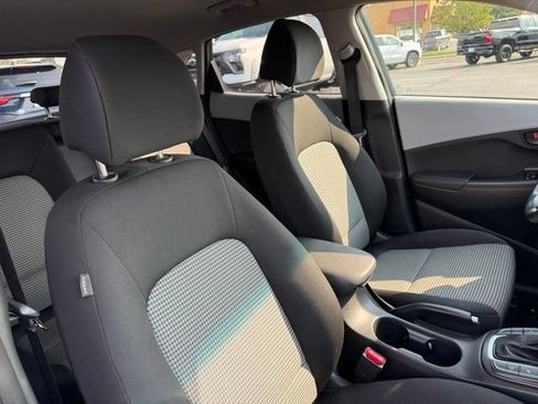 Used 2018 Hyundai Kona SEL AWD/4WD image 17