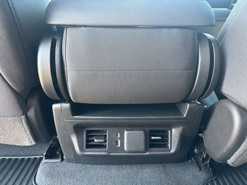 Used 2024 Chevrolet Silverado 1500 LT image 24