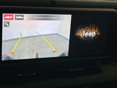 Used 2025 Jeep Gladiator Mojave AWD/4WD image 30