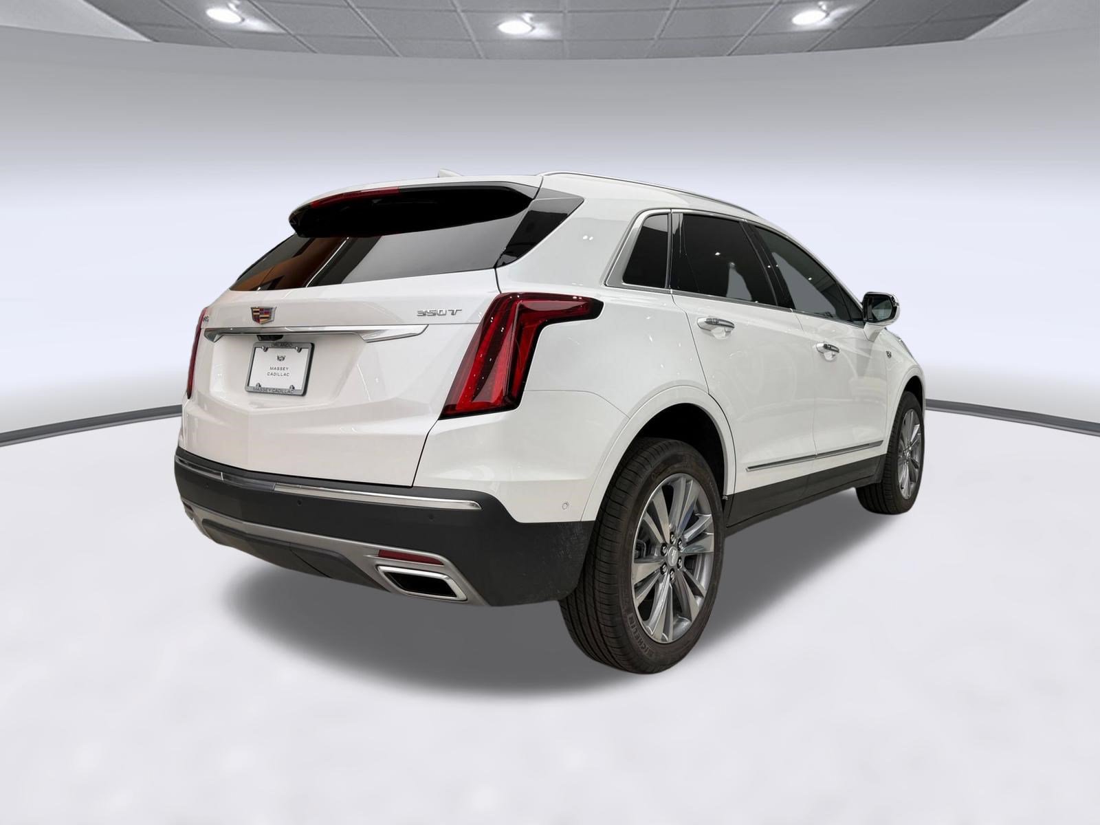 Certified 2026 Cadillac XT5 Premium Luxury w/ Driver Assist Package FWD image 9