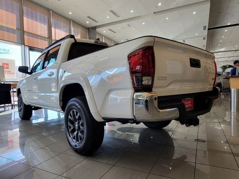 Used 2023 Toyota Tacoma SR5 RWD image 14