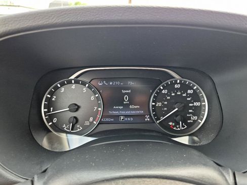Used 2022 Nissan Frontier SV AWD/4WD image 19