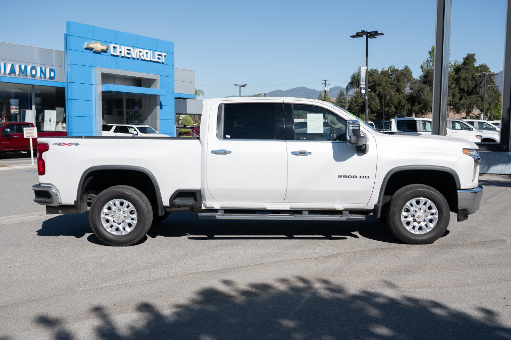 Used 2022 Chevrolet Silverado 2500 LTZ w/ LTZ Convenience Package AWD/4WD image 3