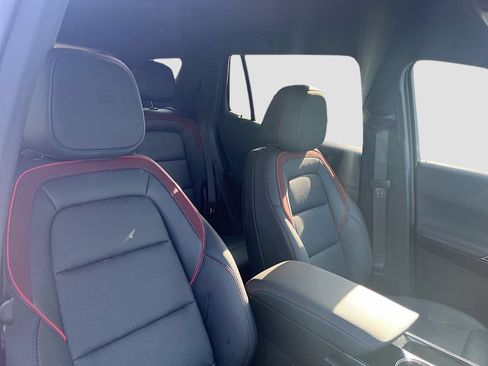 Used 2025 Chevrolet Equinox RS FWD image 26