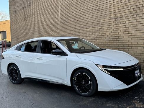 New 2026 Nissan Sentra SR w/ SR Premium Package image 4