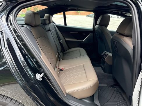 Used 2027 BMW 530i xDrive w/ M Sport Package AWD/4WD image 24