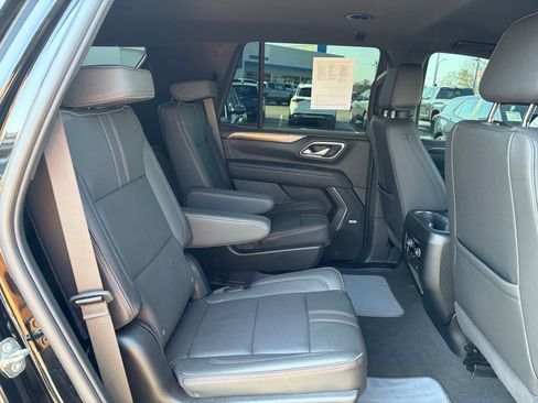 Used 2024 Chevrolet Tahoe RST w/ RST Performance Edition AWD/4WD image 32