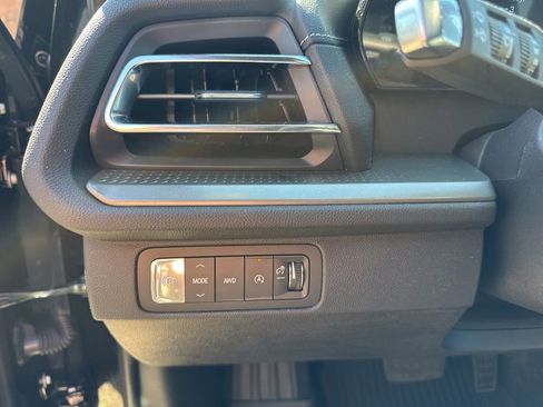 Used 2026 Chevrolet Traverse LT w/ LPO, Floor Liner Package AWD/4WD image 28