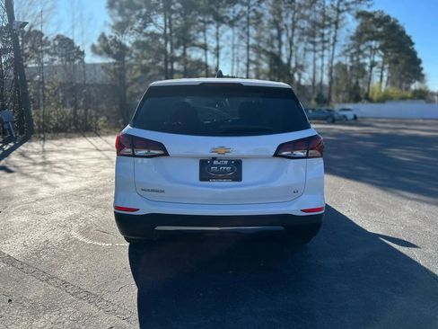 Used 2022 Chevrolet Equinox LT w/ Driver Convenience Package image 3