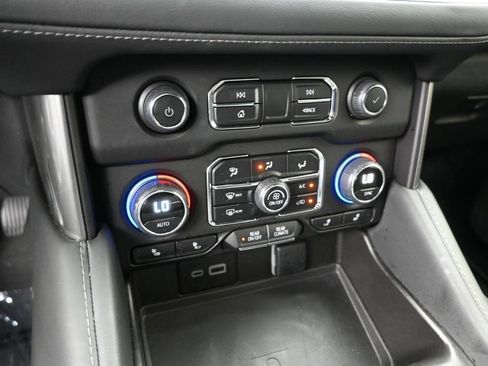 Used 2023 Chevrolet Suburban LT RWD image 14