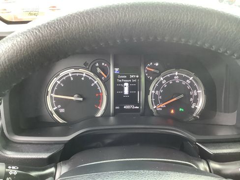 Used 2020 Toyota 4Runner Limited image 16