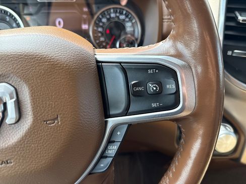 Used 2020 RAM 1500 Laramie AWD/4WD image 22