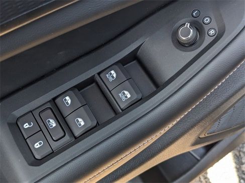 New 2025 Jeep Grand Cherokee L Altitude image 21