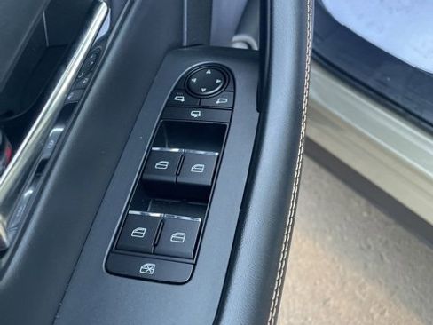 Certified 2025 MAZDA CX-70 3.3 Turbo S w/ Premium Package image 13