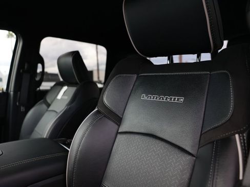 New 2026 RAM 3500 Laramie AWD/4WD image 17