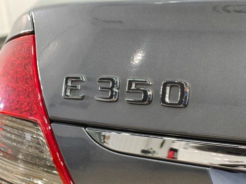 Used 2009 Mercedes-Benz E 350 4MATIC Sedan image 40