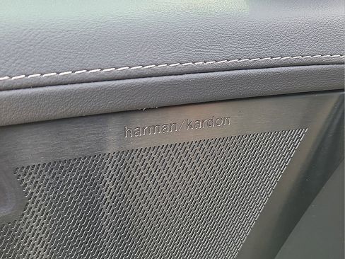 New 2026 Volvo XC90 B6 Plus w/ Protection Package Premier image 24