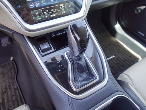 Certified 2025 Subaru Outback Limited AWD/4WD image 18