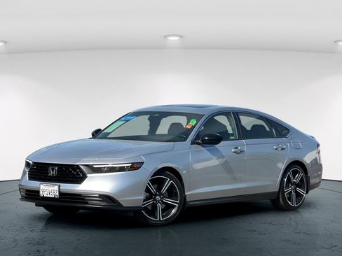 Certified 2025 Honda Accord Sport image 2