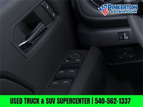 New 2024 Chevrolet Colorado LT w/ LT Convenience Package II image 22