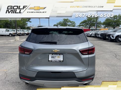 Used 2024 Chevrolet Blazer LT FWD image 8