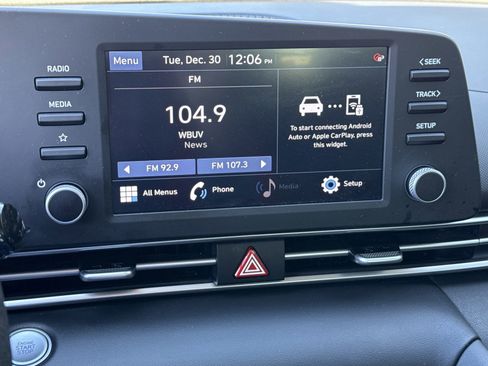 Certified 2022 Hyundai Elantra SEL w/ Preferred Accessory Package image 21