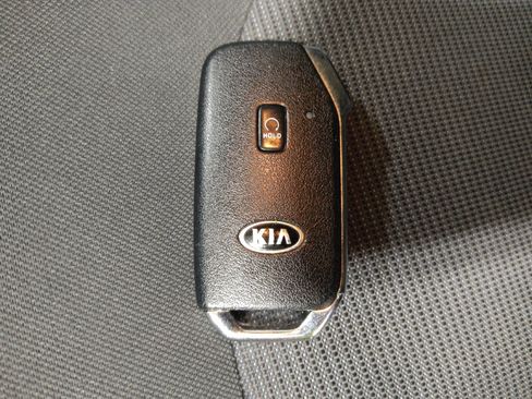 Used 2021 Kia K5 LXS AWD/4WD image 32