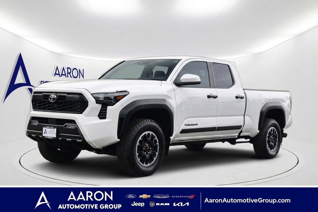 Used 2024 Toyota Tacoma TRD Off-Road AWD/4WD image 1