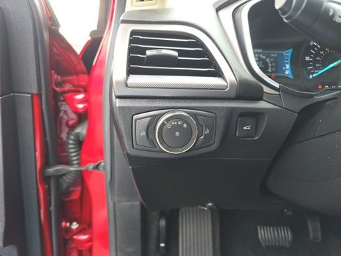 Certified 2020 Ford Fusion SE image 25