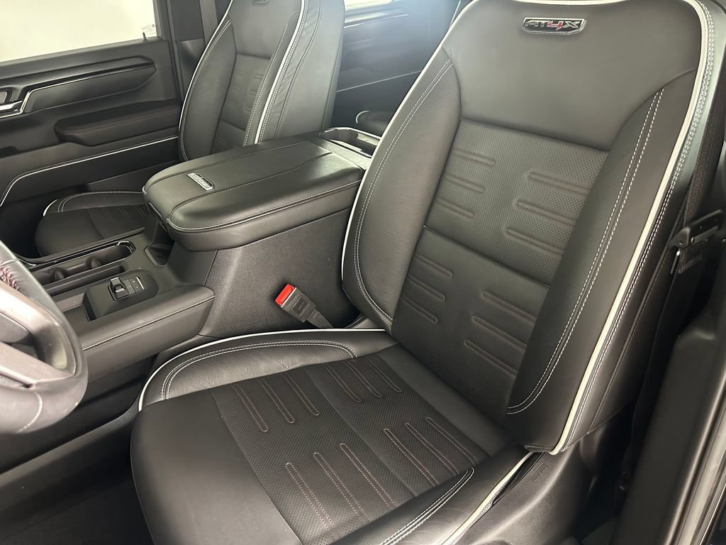 Used 2025 GMC Sierra 2500 AT4X AWD/4WD image 24
