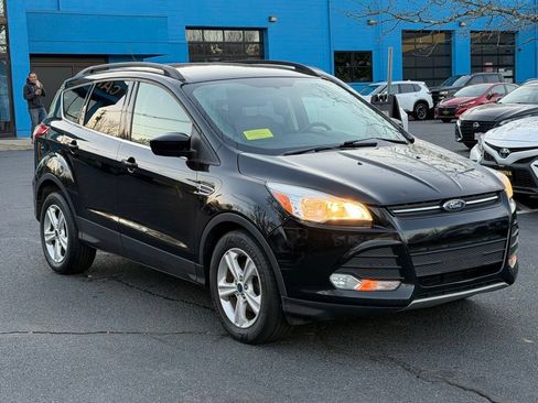 Used 2016 Ford Escape SE w/ SE Leather Comfort Package FWD image 6