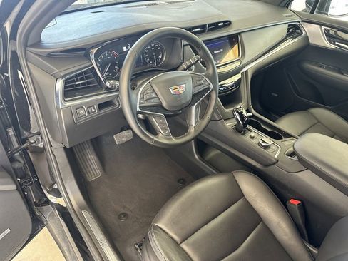 Used 2025 Cadillac XT5 Premium Luxury image 14