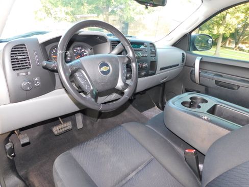 Used 2010 Chevrolet Silverado 1500 LS image 15