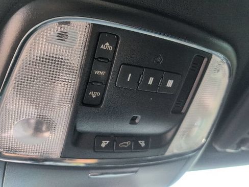 Used 2019 Jeep Grand Cherokee Altitude AWD/4WD image 24