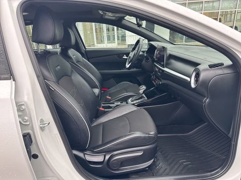 Used 2023 Kia Forte GT-Line w/ GT-Line Premium Package image 16