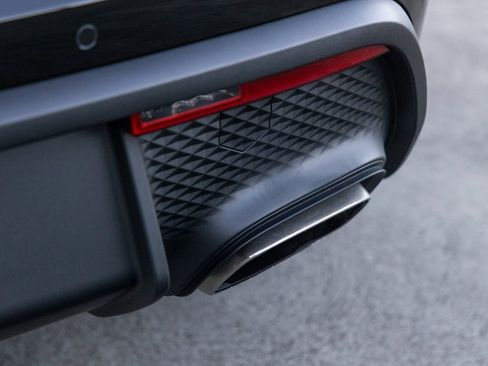 New 2026 Porsche Macan image 20