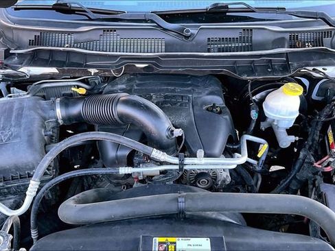 Used 2017 RAM 1500 ST w/ SXT Appearance Group image 28