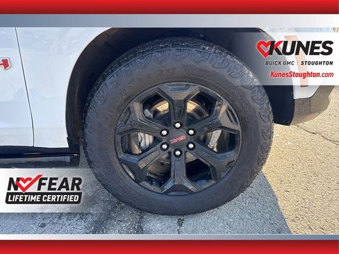 Used 2025 GMC Yukon XL AT4 Ultimate image 15